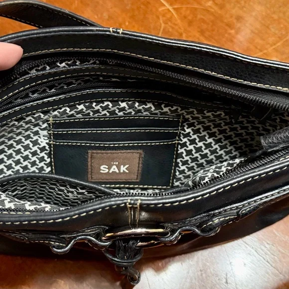 The Sak Black Leather Shoulder bag - Picture 2 of 3